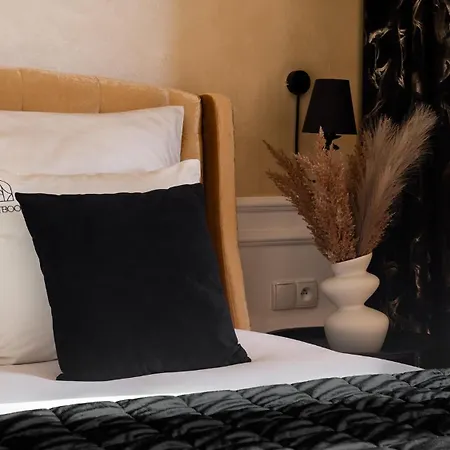 Flatbook - Center Deo Plaza *