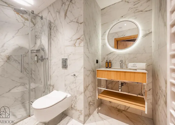 Flatbook - Center Deo Plaza *