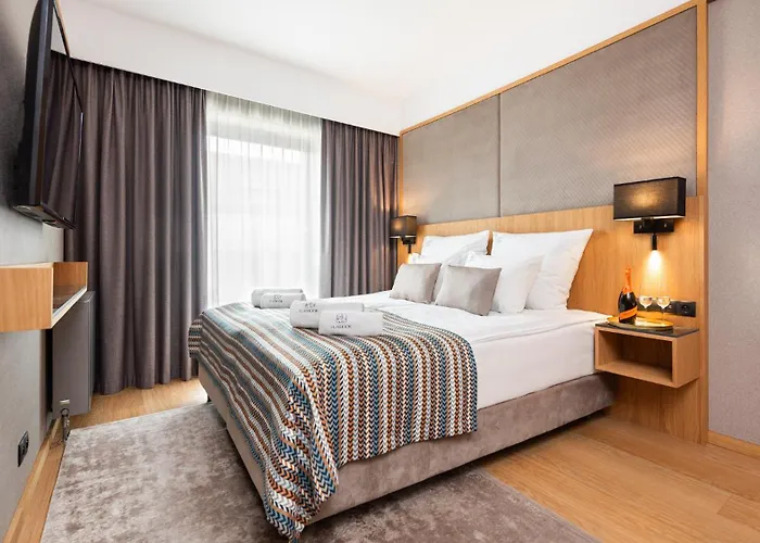 Flatbook - Center Deo Plaza